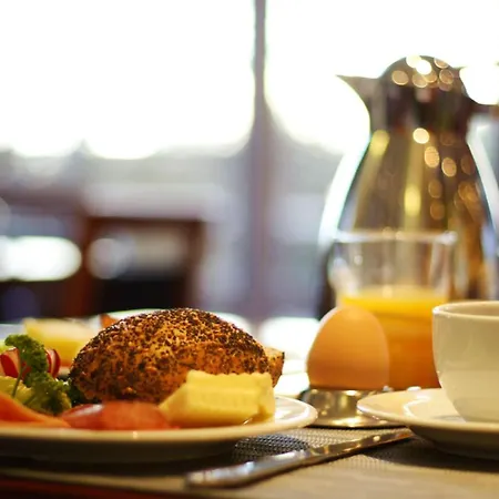 Rugard Thermal Strandhotel ホテル ビンツ